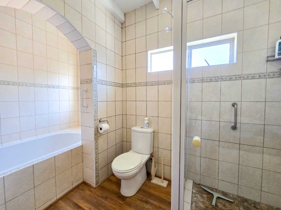 3 Bedroom Property for Sale in Stilbaai Wes Western Cape